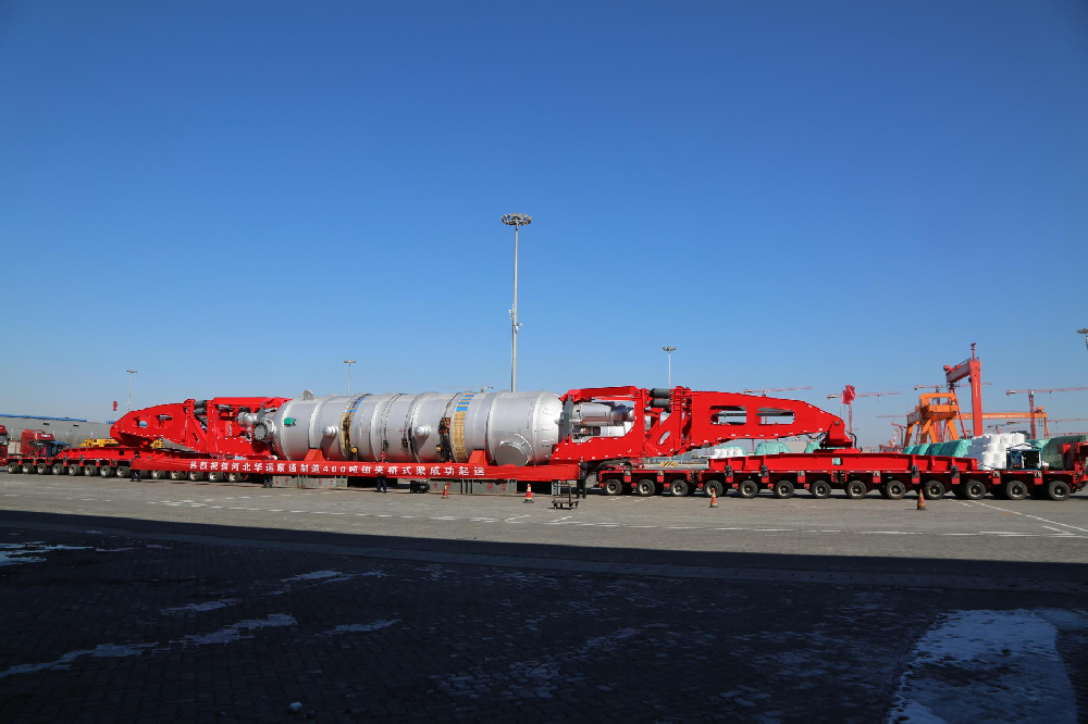 2.43-meter-wide self propelled modular transporters SPMT